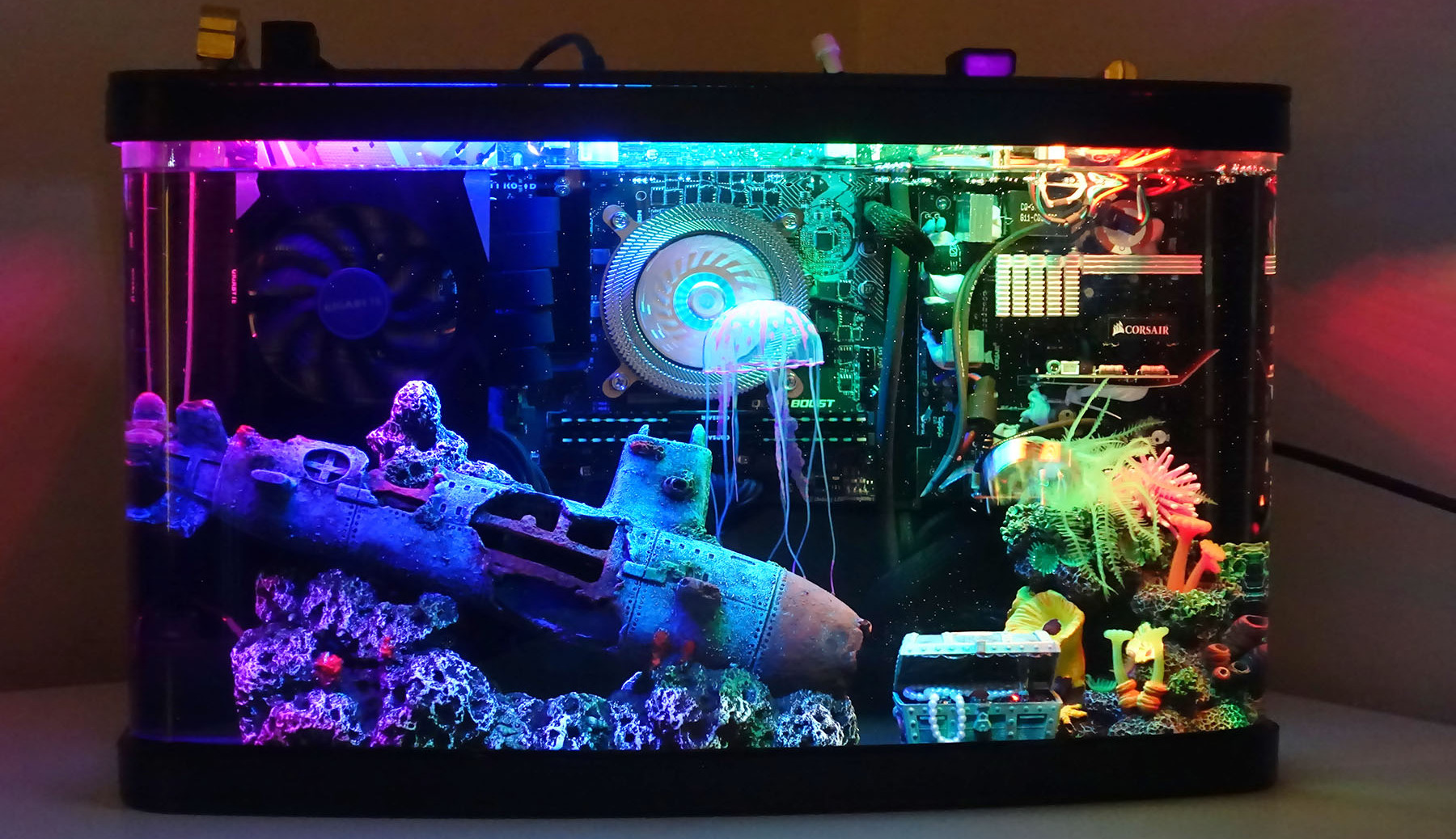 fishy-computer-case-featured.jpg